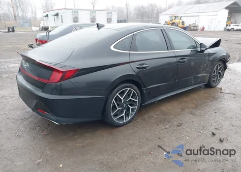 2021 Hyundai Sonata N Line z USA, uszkodzony, nr VIN 5NPEK4JC8MH124753